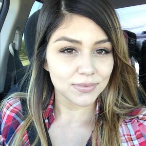 Meet your Posher, Paola